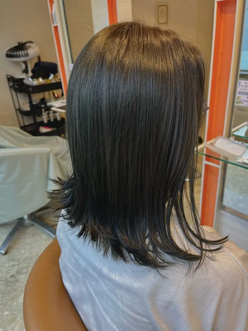 ミディアム カラー ヘアカラー うしだ かおるのヘアスタイル