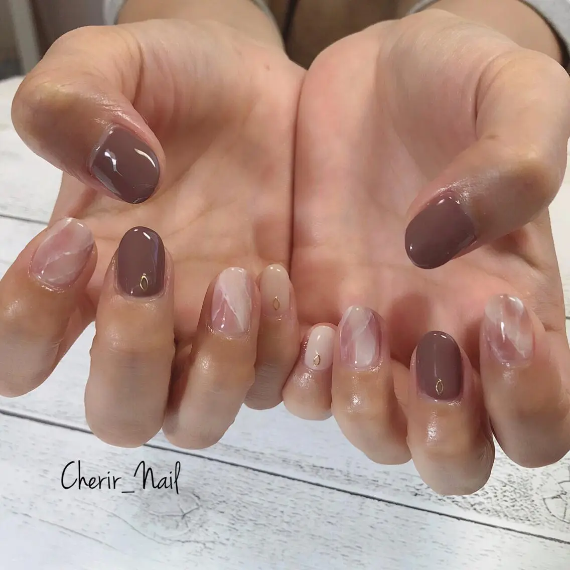 ネイル アートネイル ブラウン 大理石ネイル(マーブル) ニュアンスネイル オフィスネイル Cherirnail kaoriのネイルデザイン