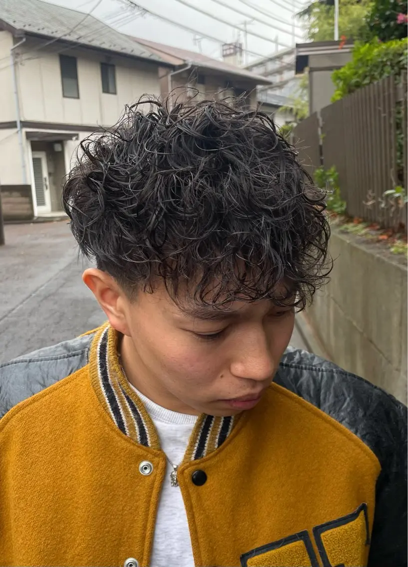 パーマ メンズ スペインカール カット パーマ 海外ヘア特化 荷宮蓉太のヘアスタイル