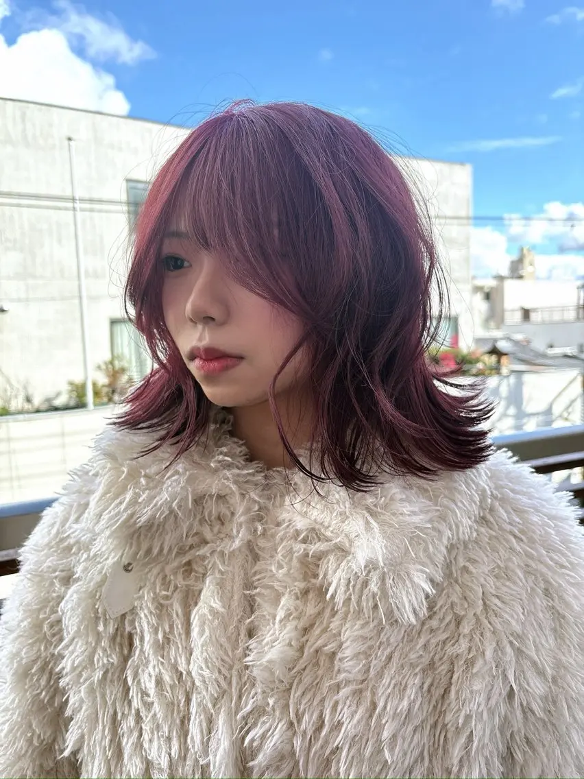 ミディアム ブリーチ🌟レイヤー 🎠KANON🎡のヘアスタイル