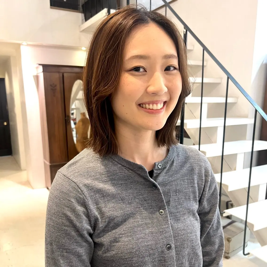 ミディアム カラー カット ヘアカラー 金城 愛海のヘアスタイル