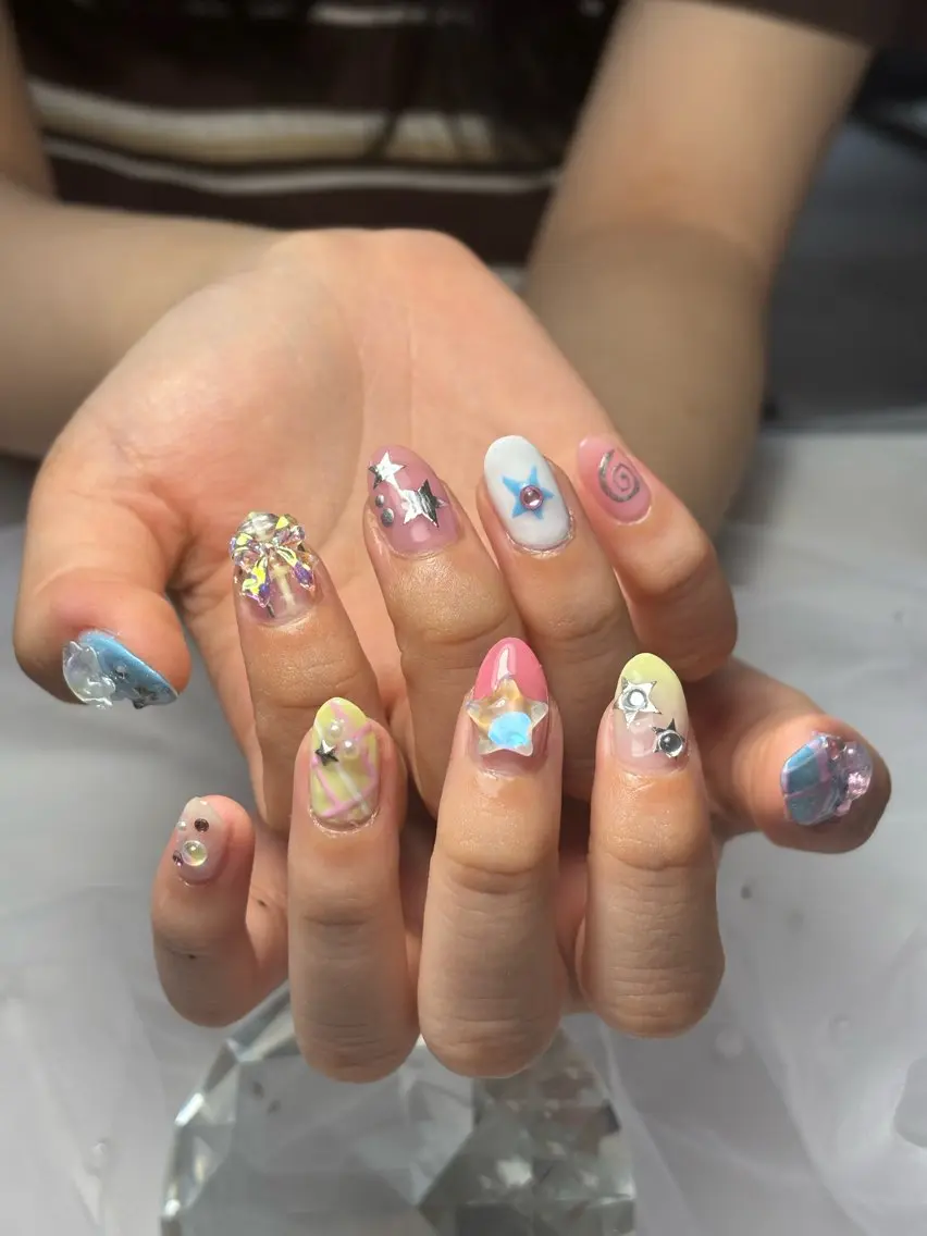 Design/10本アートの写真