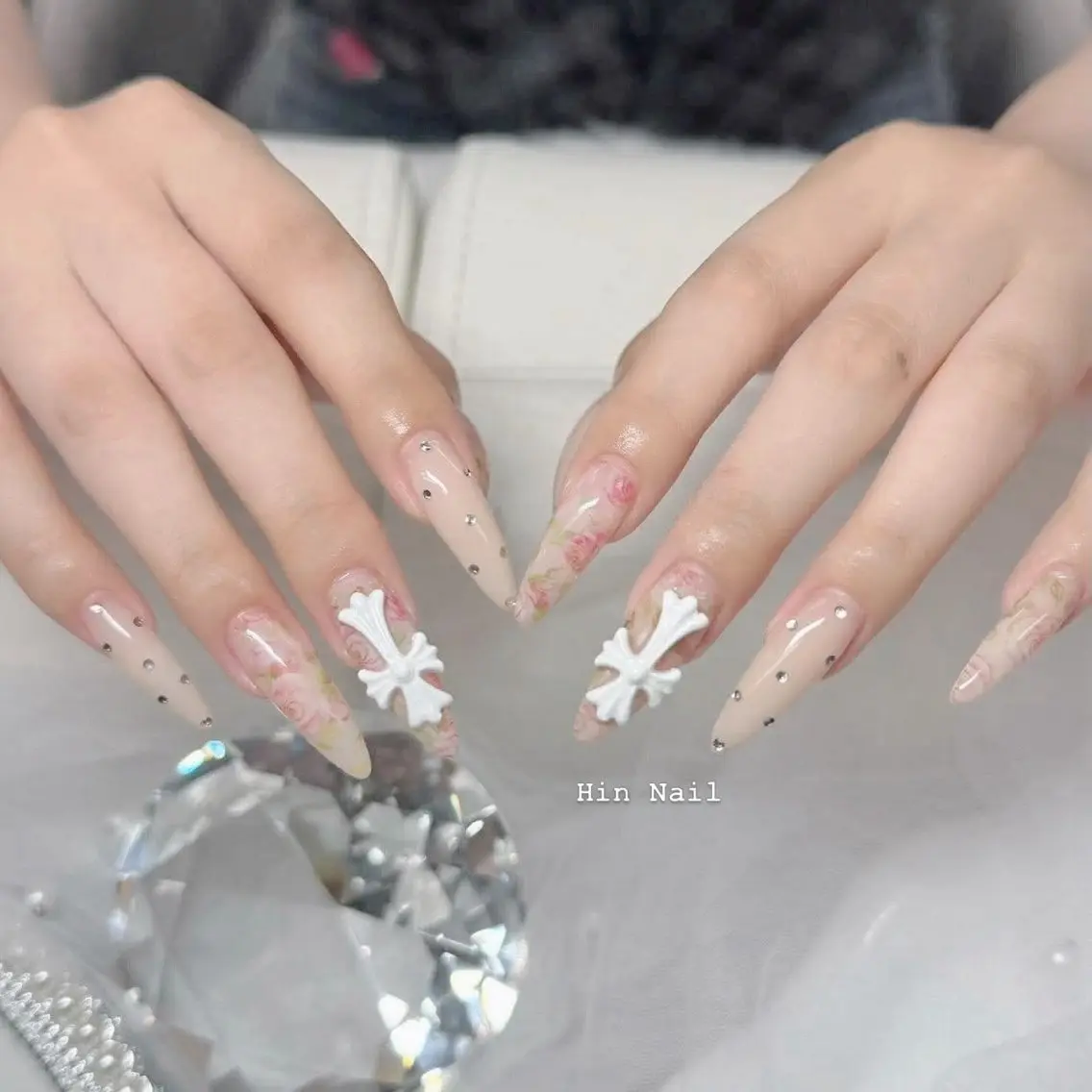 ネイル ハンドネイル HIN NAILのネイルデザイン