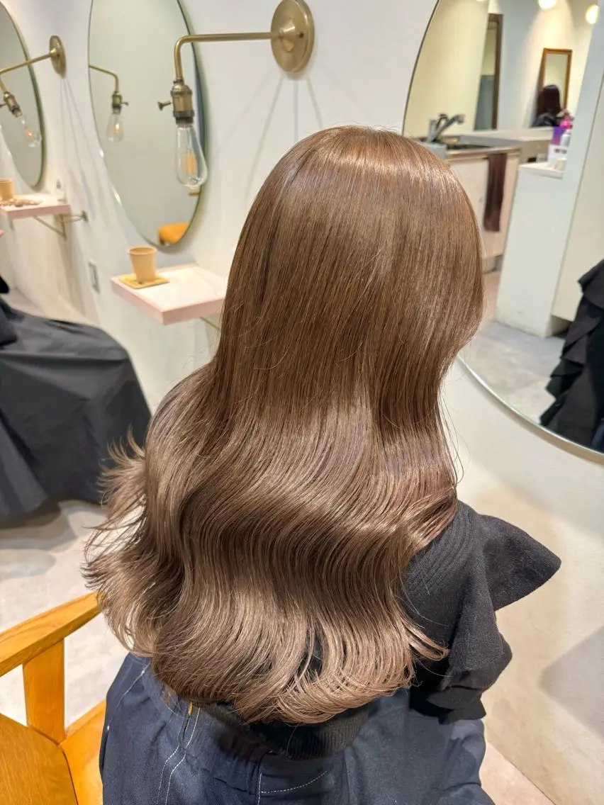 ロング カラー ブラウンカラー ヘーゼル ayaka♡ 柔らかカラーのヘアスタイル
