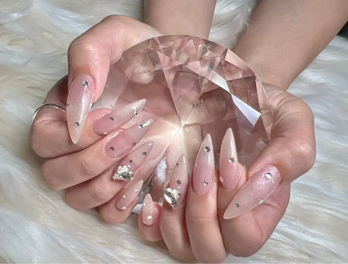 ネイル 長さ出し フットネイル フレンチネイル ジェルネイル グラデーション ハンドネイル Nail&eye Belire 新宿のネイルデザイン