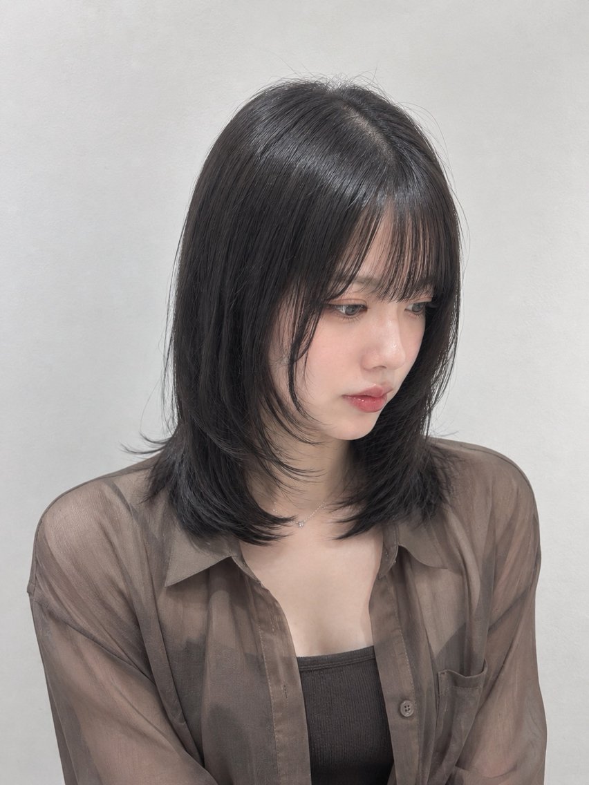ミディアム カット 🐺ウルフ/レイヤー 似合わせ‎🤍沙羅のヘアスタイル
