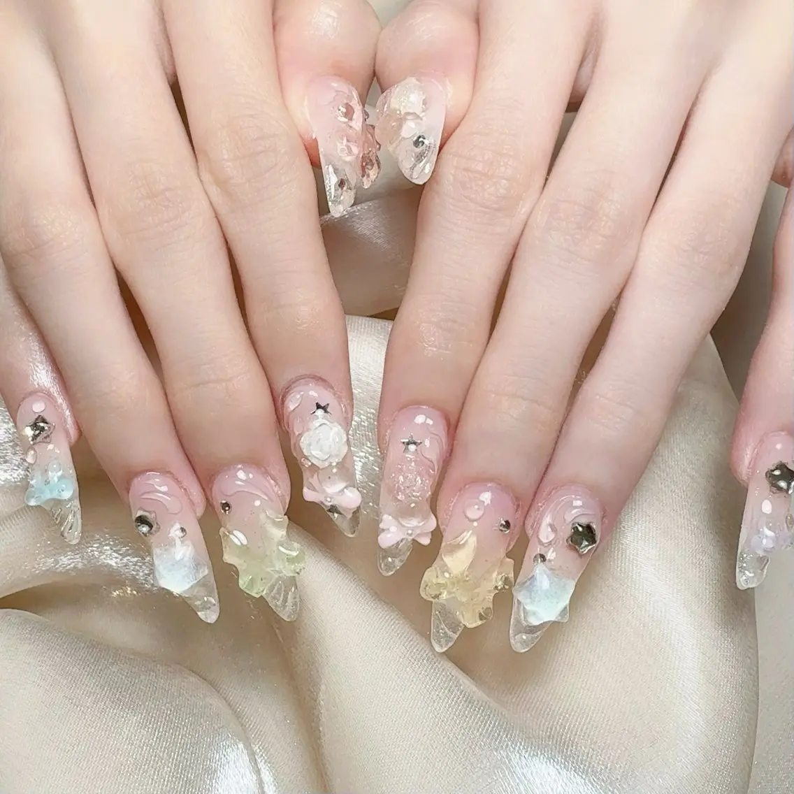 ネイル ハンドネイル NAILサロン 木にいるのネイルデザイン