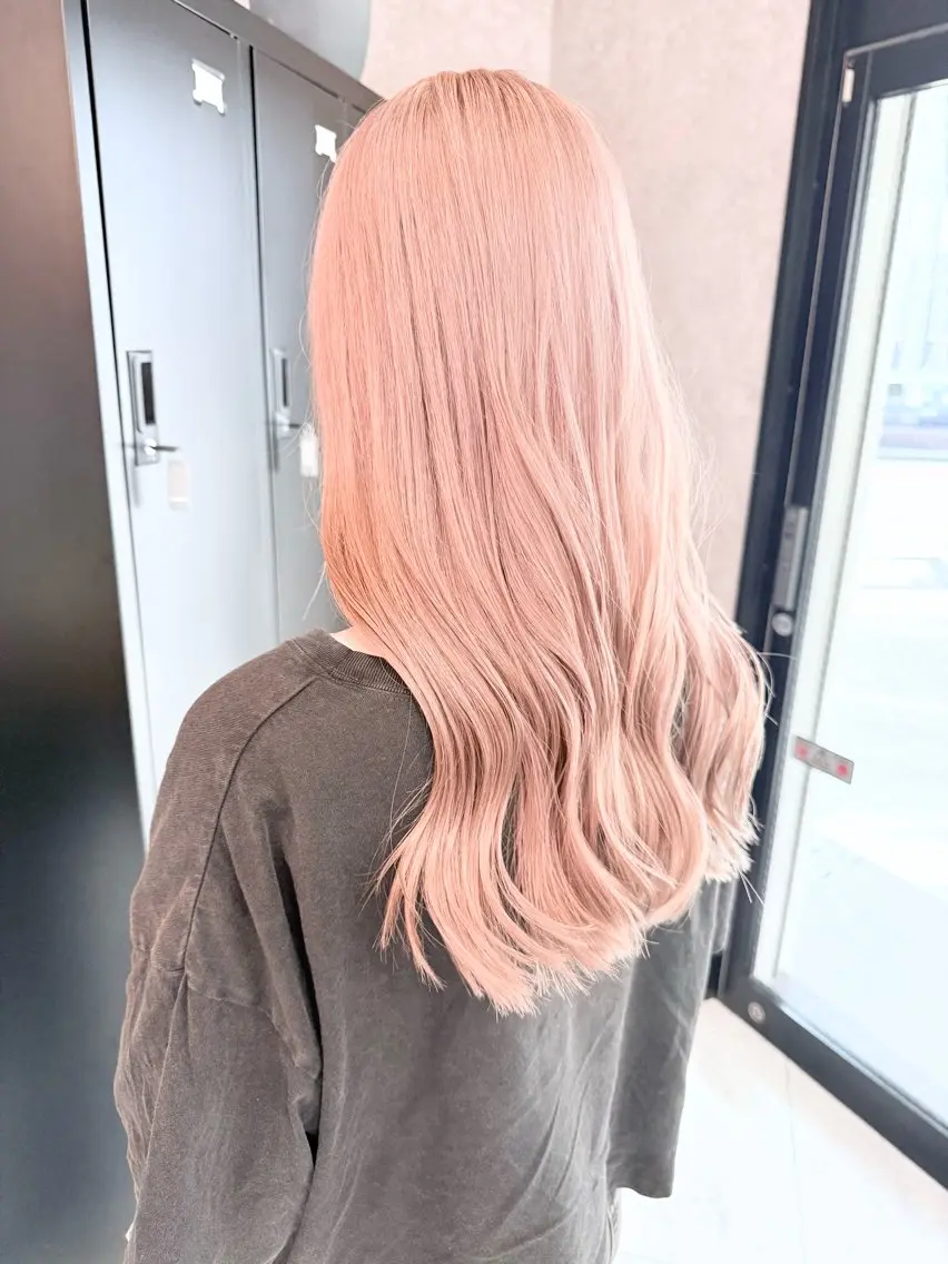 セミロング カラー 🌺ハイトーン🌺 矢葺 なぎさ🌺🌺のヘアスタイル