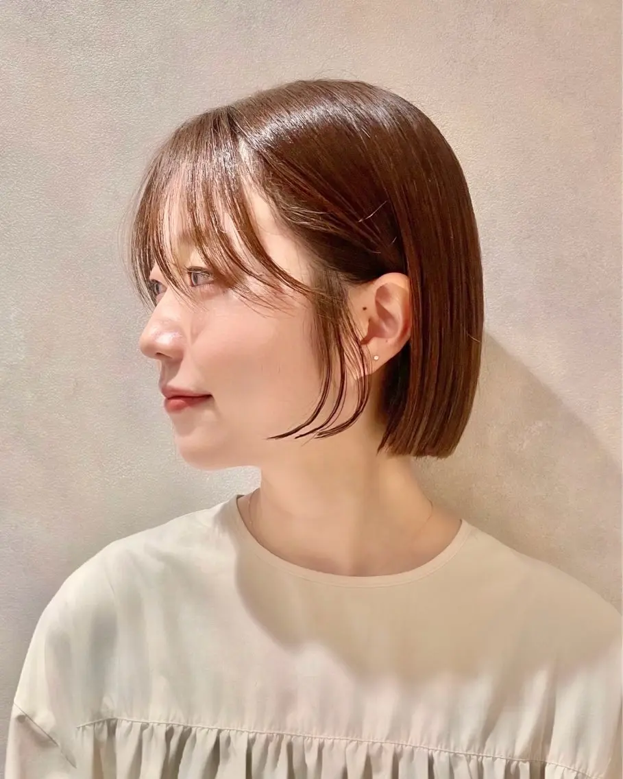ミディアム カラー 切りっぱなしボブ ショートボブ ハイライトカラー ボブ くびれヘア カット ヘアカラー トリートメント ショート/ボブ/ 透明感カラー/ほのかのヘアスタイル
