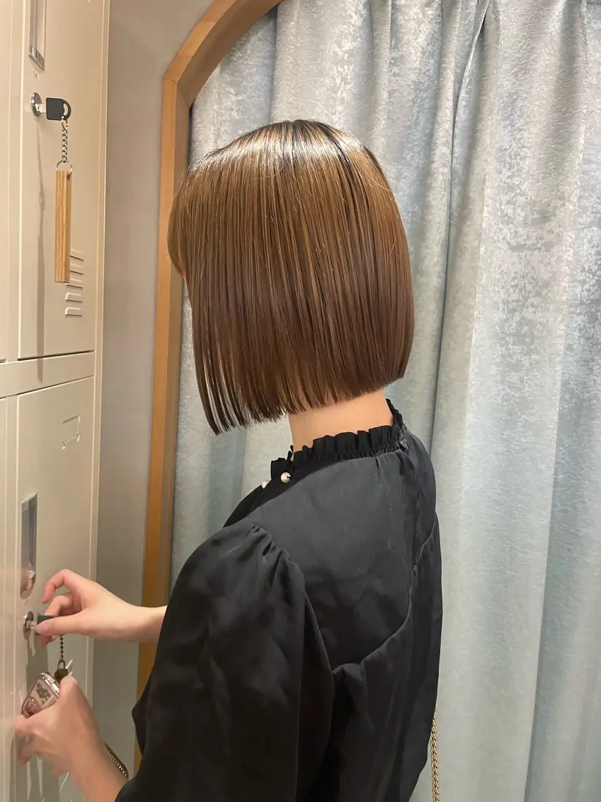 ショート オリーブベージュ/ボ ブ縮毛矯正たまき🧡のヘアスタイル