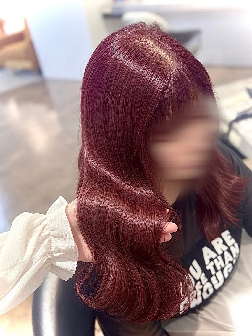 ロング ヘアカラー 堤 陽菜のヘアスタイル