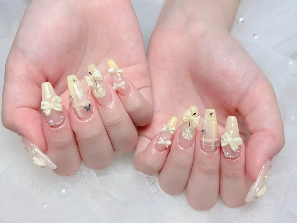 ネイル フットネイル ジェルネイル 韓国ネイル マグネットネイル 持ち込み ハンドネイル Huyn Nail Shinjyukuのネイルデザイン