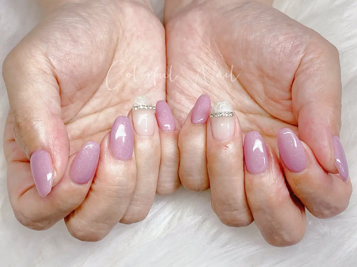 ネイル フラッシュネイル フットネイル フレンチネイル ジェルネイル ガラスフレンチ ハンドネイル 🎀Colorful 💅Nailのネイルデザイン