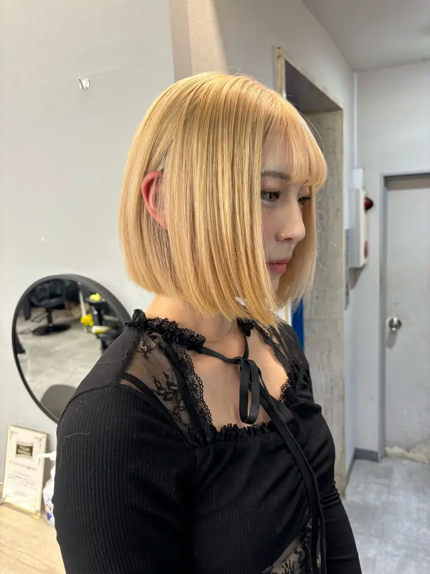 ショート ヘアカラー トリートメント ブリーチ&似合せボブ 田中寛十のヘアスタイル