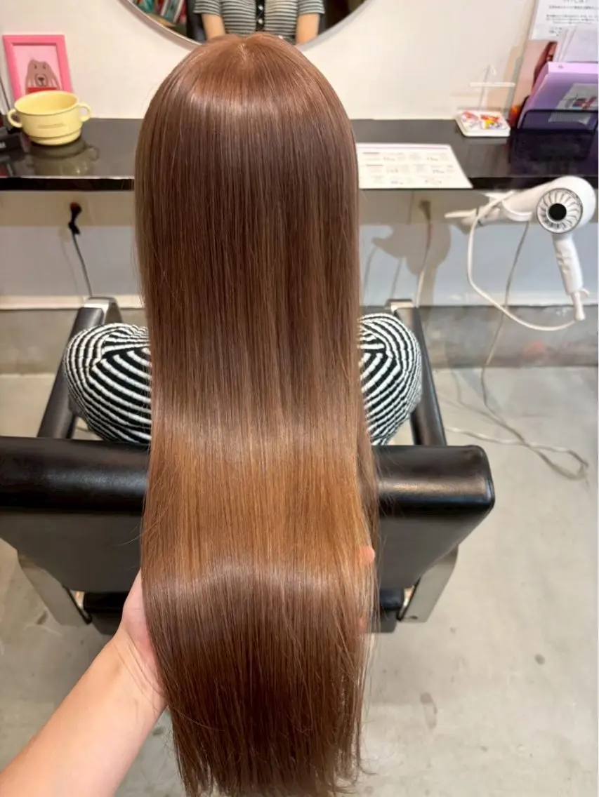 カラー LUCK モミジのヘアスタイル