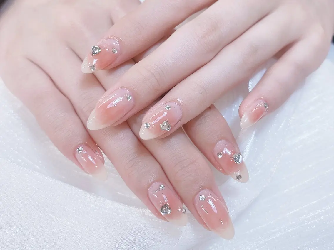 ネイル チークネイル 成人式 フレンチネイル グラデーション 氷ネイル・うるうるネイル ハンドネイル DUO   MI nail salonのネイルデザイン