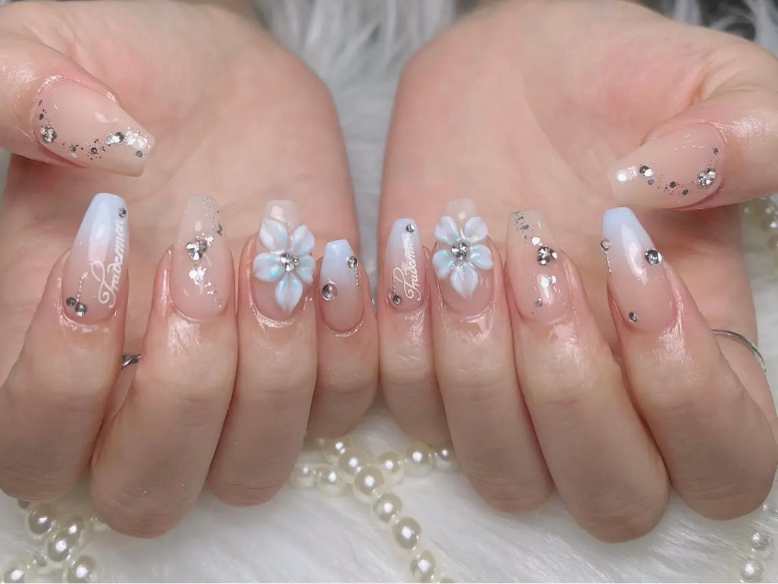 ネイル アートネイル オーロラネイル フレンチネイル ジェルネイル グラデーション ハンドネイル Sora  Nail 長さ出し専門店のネイルデザイン
