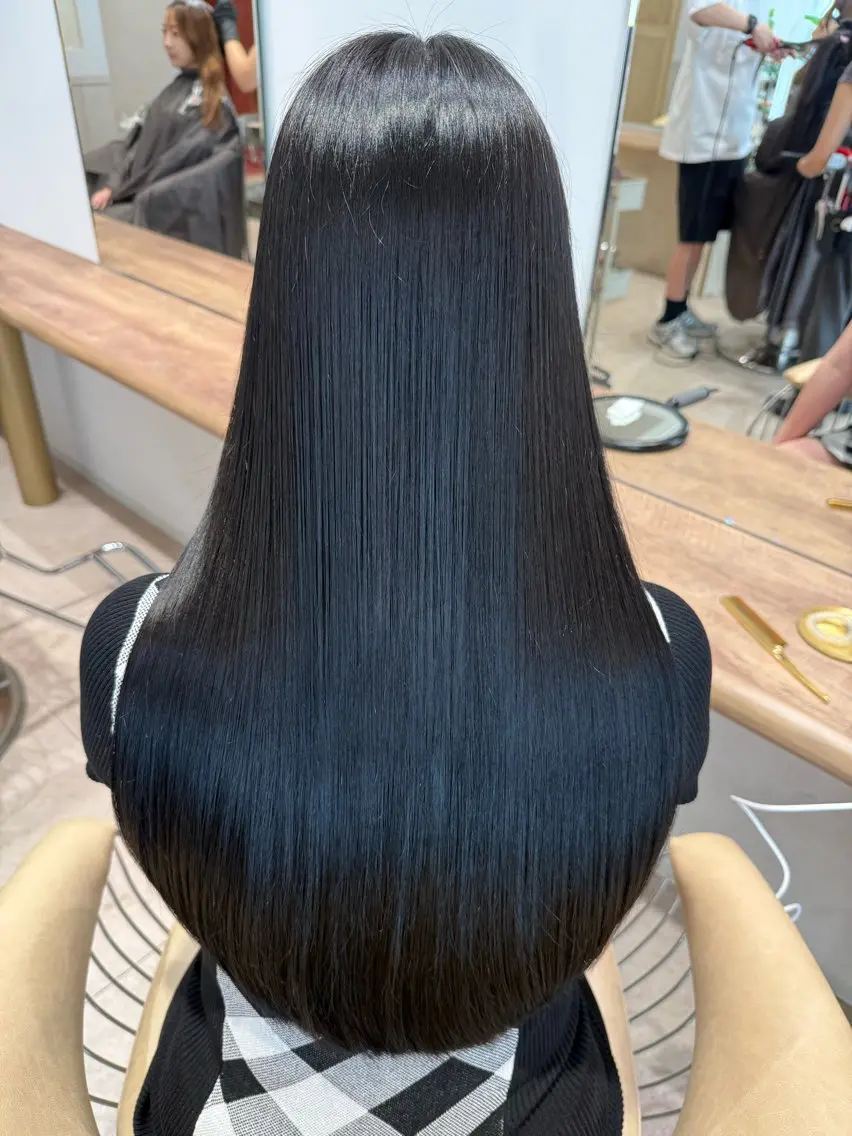 ロング カット ヘアカラー 縮毛矯正 トリートメント 彼ウケ抜群🎀垢抜け 艶暗髪🪞一輝のヘアスタイル