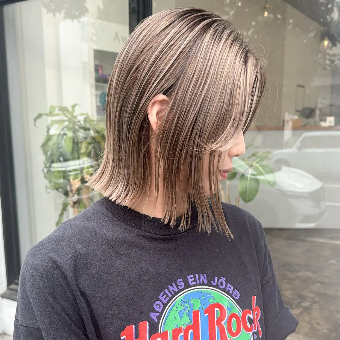 ミディアム カラー バレイヤージュ デザインカラー ボブ レイヤーカット カット ヘアカラー 問屋町sol.🌿 NAOYAのヘアスタイル