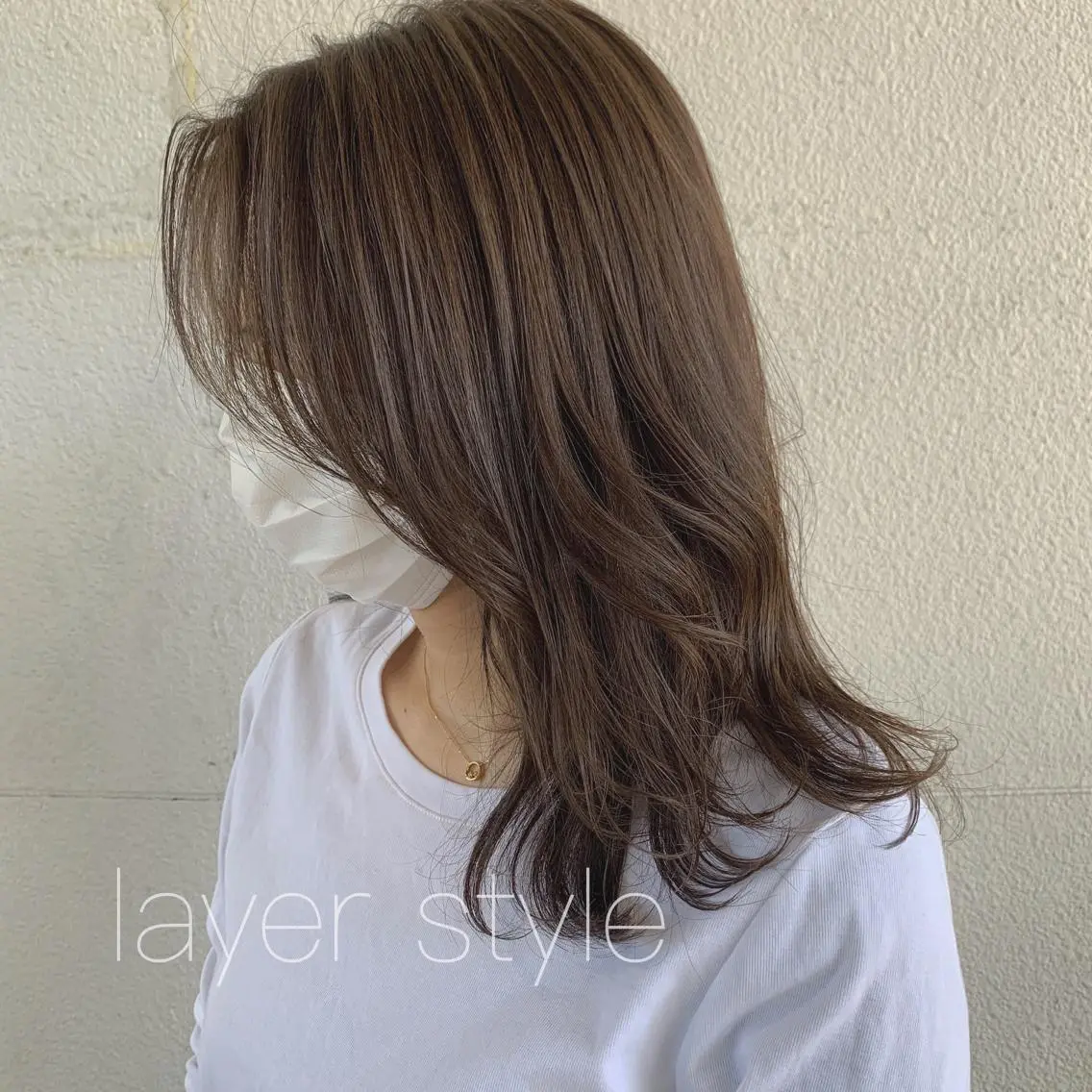 セミロング 透明感カラー 金村真子のヘアスタイル