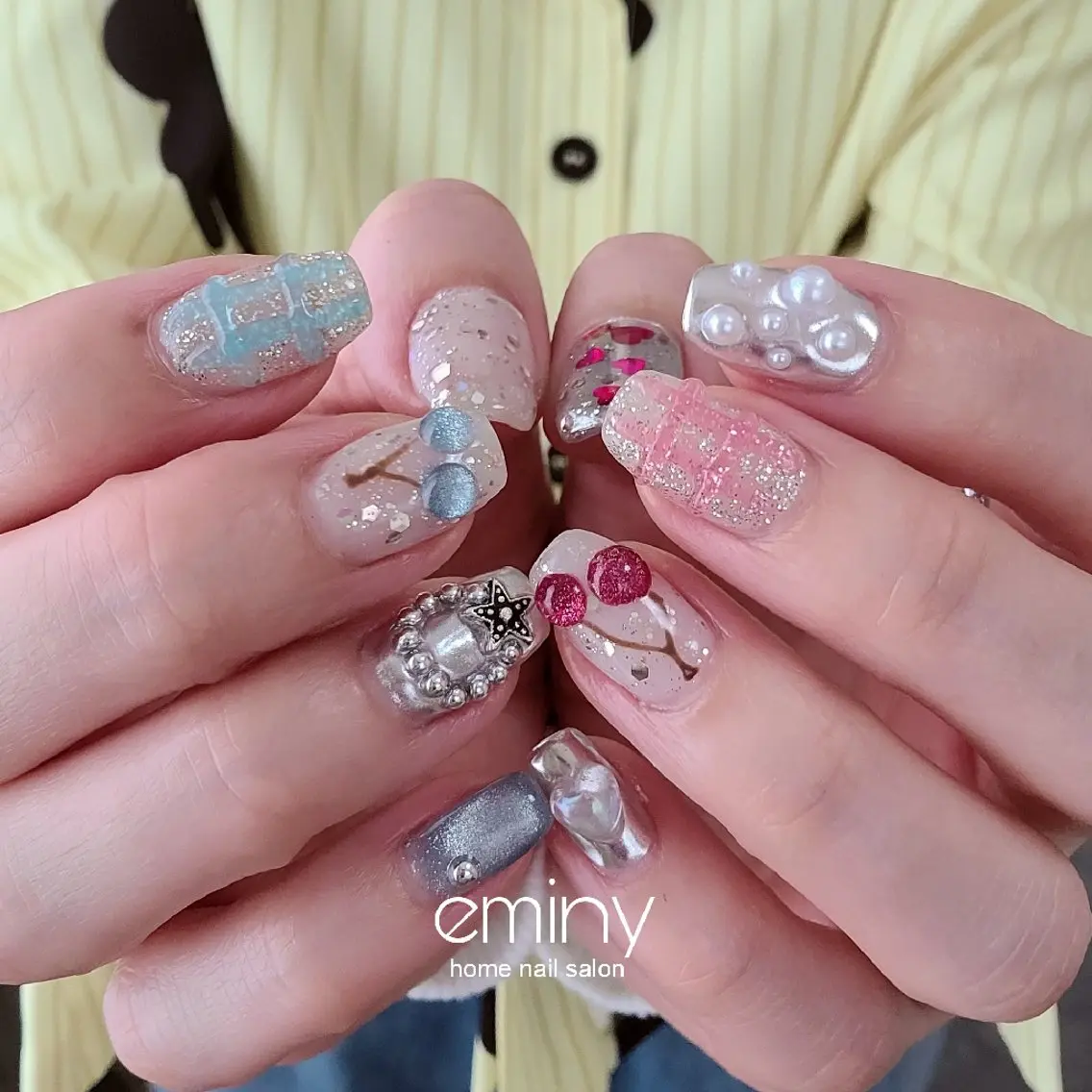 ネイル ジェルネイル 韓国ネイル ミラーネイル ぷっくりネイル シルバー nail salon  eminyのネイルデザイン