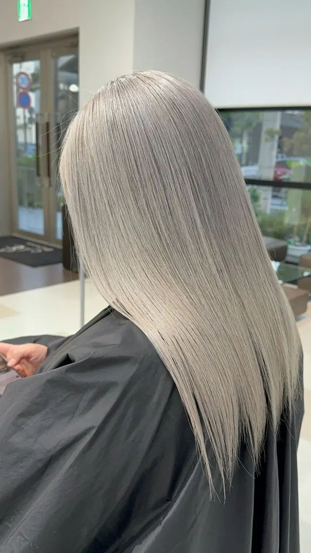 カットとケアブリーチを使ってカラーしたい方✂︎👨🏻‍🎨✨の写真