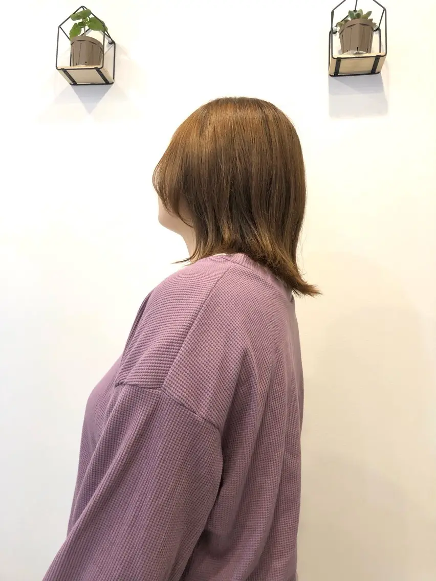 ミディアム カラー ベージュカラー 顔まわりレイヤー 顔周りカット レイヤーカット 外ハネヘア a/n アンのマツエク・マツパデザイン