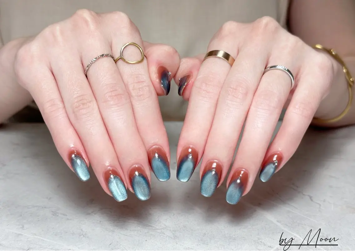 ネイル ブルー マグネットネイル シンプルネイル Moon Nailsのネイルデザイン