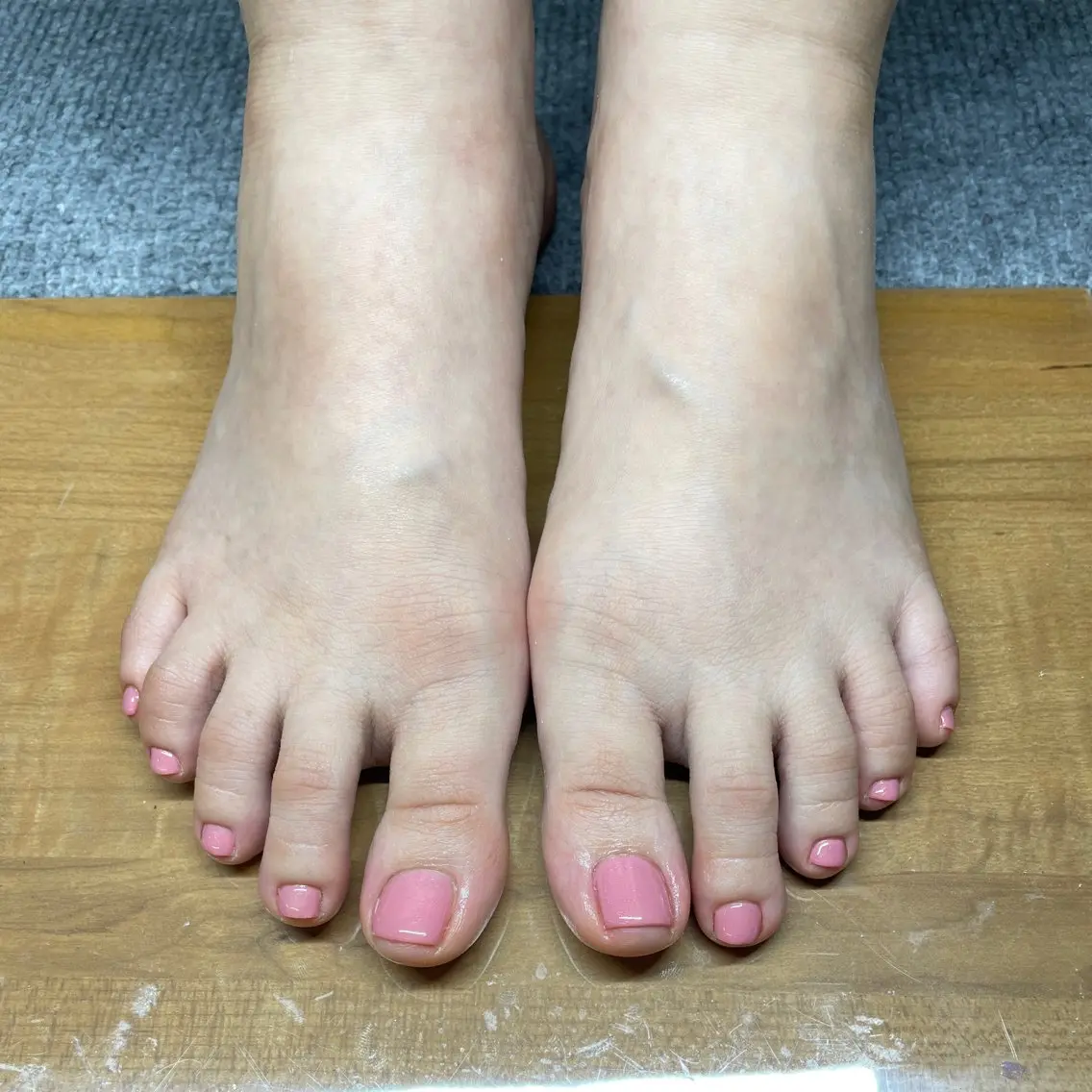 ネイル フットネイル ユリ🎀長さだし/ パラジェル/持ち込みのネイルデザイン