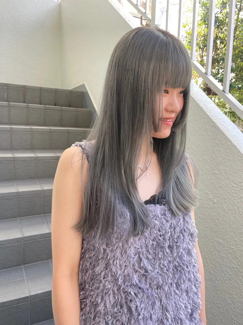 ロング 透明感カラー 🎀エリコ🌈のヘアスタイル
