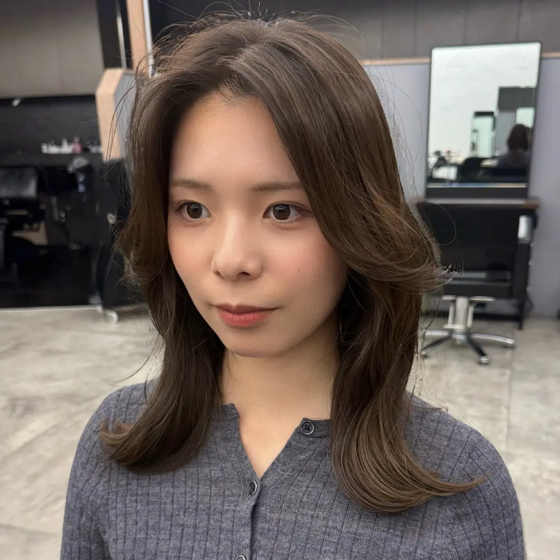 ミディアム カラー くびれヘア レイヤーカット カット ヘアカラー トリートメント レイヤー🩰髪質改善 /透明感/kanaのヘアスタイル