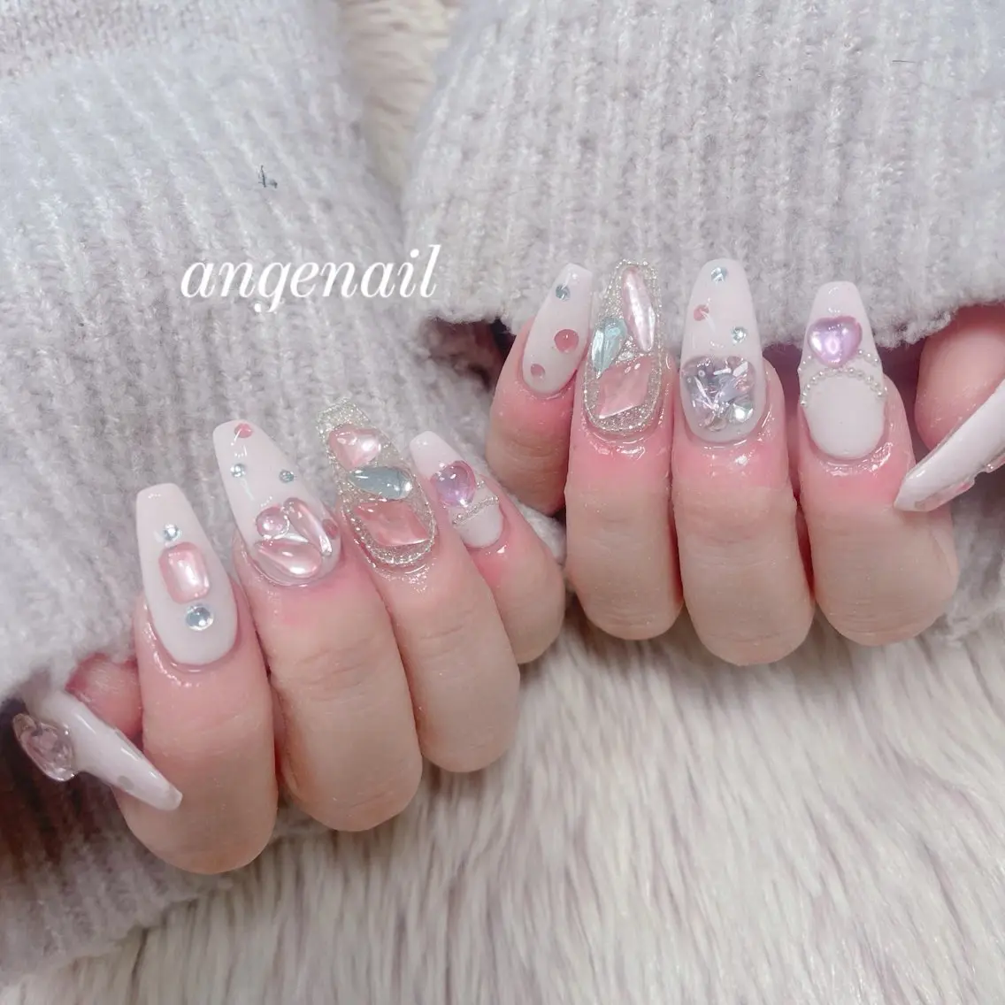ネイル ハンドネイル オーナーネイリスト MAKIのネイルデザイン