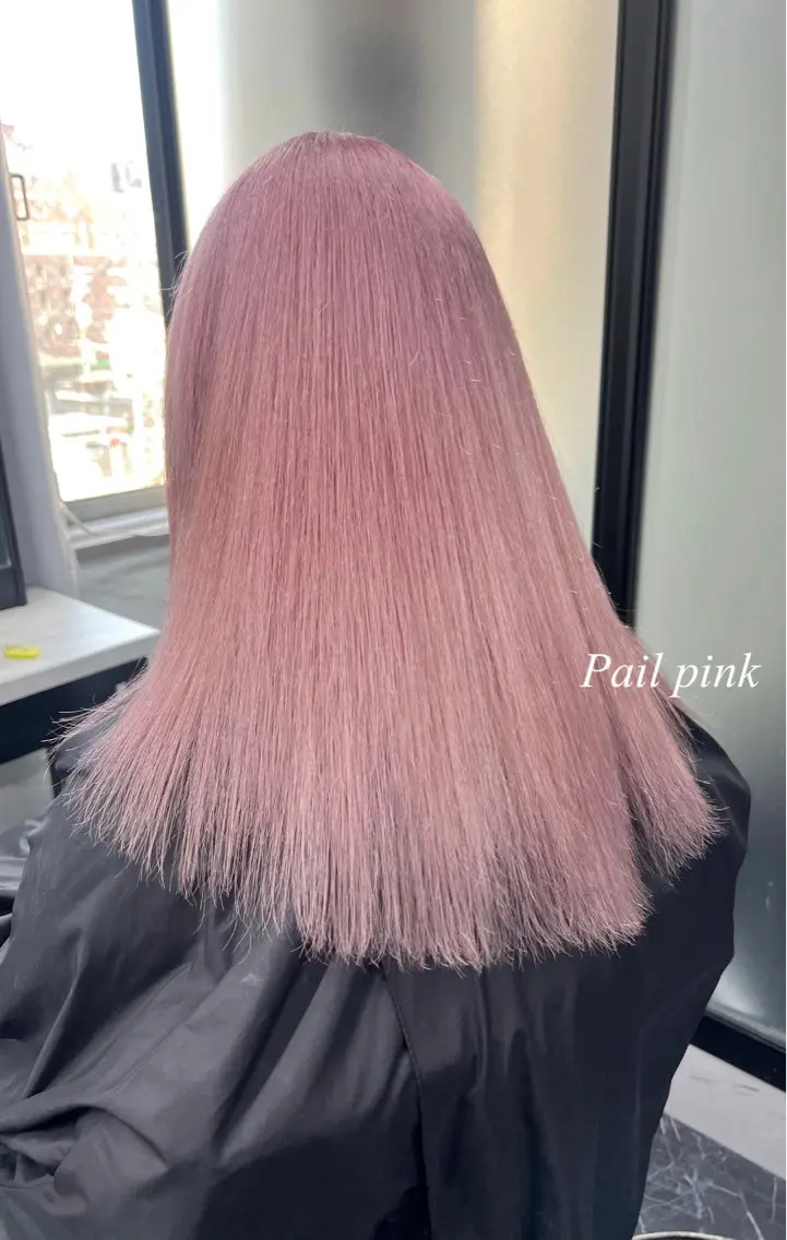 セミロング カラー シールエクステ ハイトーンカラー エクステ ヘアカラー トリートメント シールエクステ特化 ハイトーン、NANAのヘアスタイル