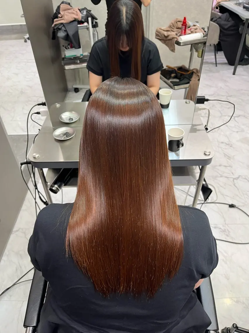 セミロング 縮毛矯正 トリートメント RAF／Lino 美髪矯正／暗髪カラーのヘアスタイル