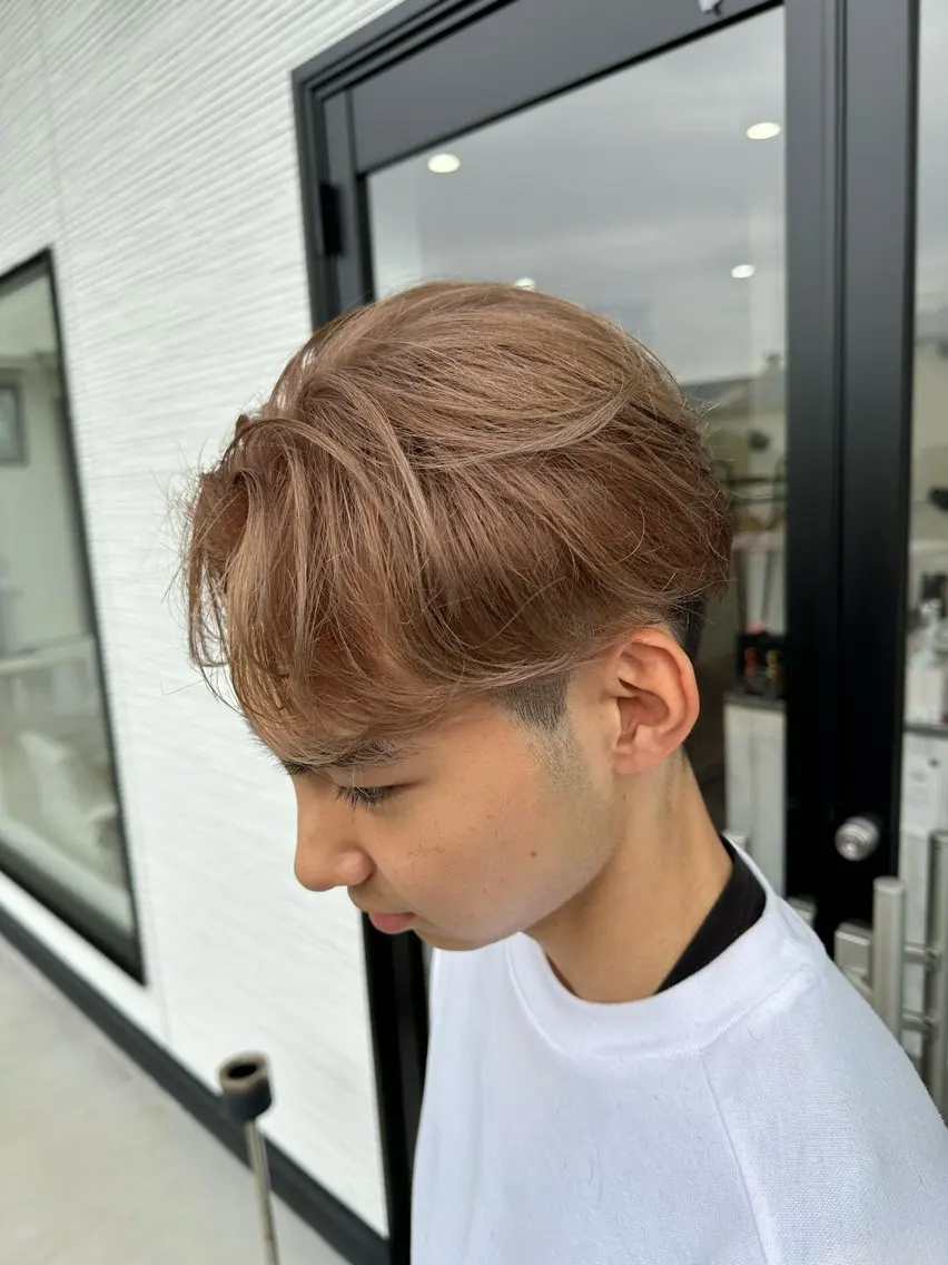 カラー パーマ メンズ メンズブリーチ ブリーチ ブラウンカラー 透明感カラー ヘアカラー メンズ専門美容師／ メンズパーマ／森口のヘアスタイル
