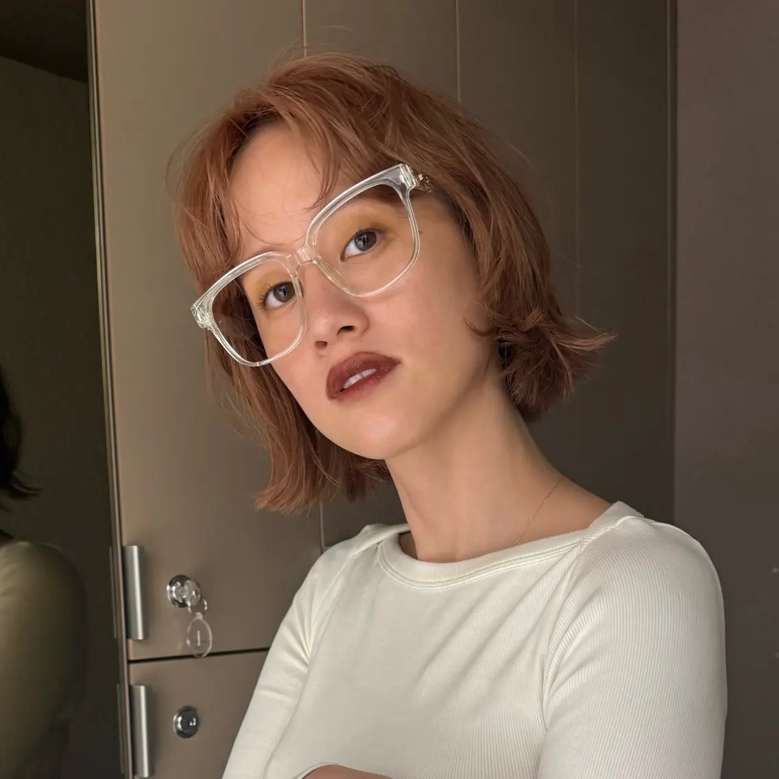 ショート カラー Akari暖色カラー /レイヤーカットのヘアスタイル