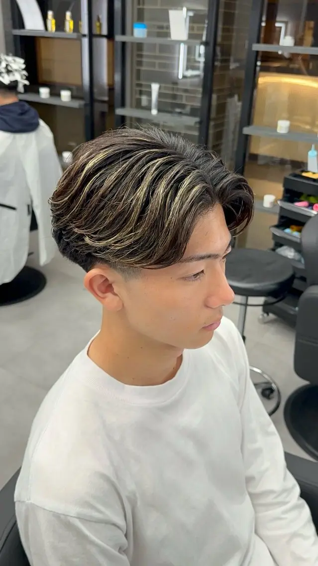 ミディアム ヘアカラー トリートメント STANCE MEN'S公式のヘアスタイル