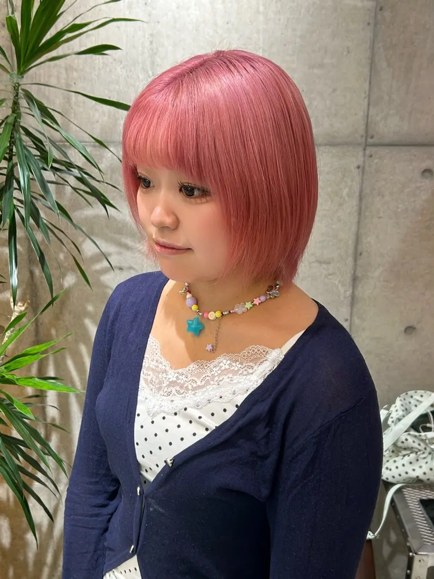 ショート カラー ブリーチ ピンクカラー ヘアカラー iris🌙 miyuのヘアスタイル