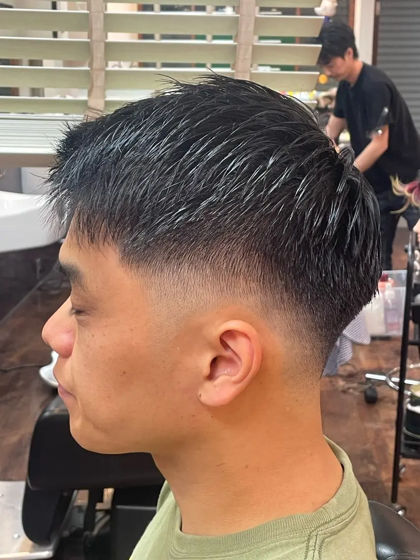 ショート メンズ ZANGIRI 根本のヘアスタイル