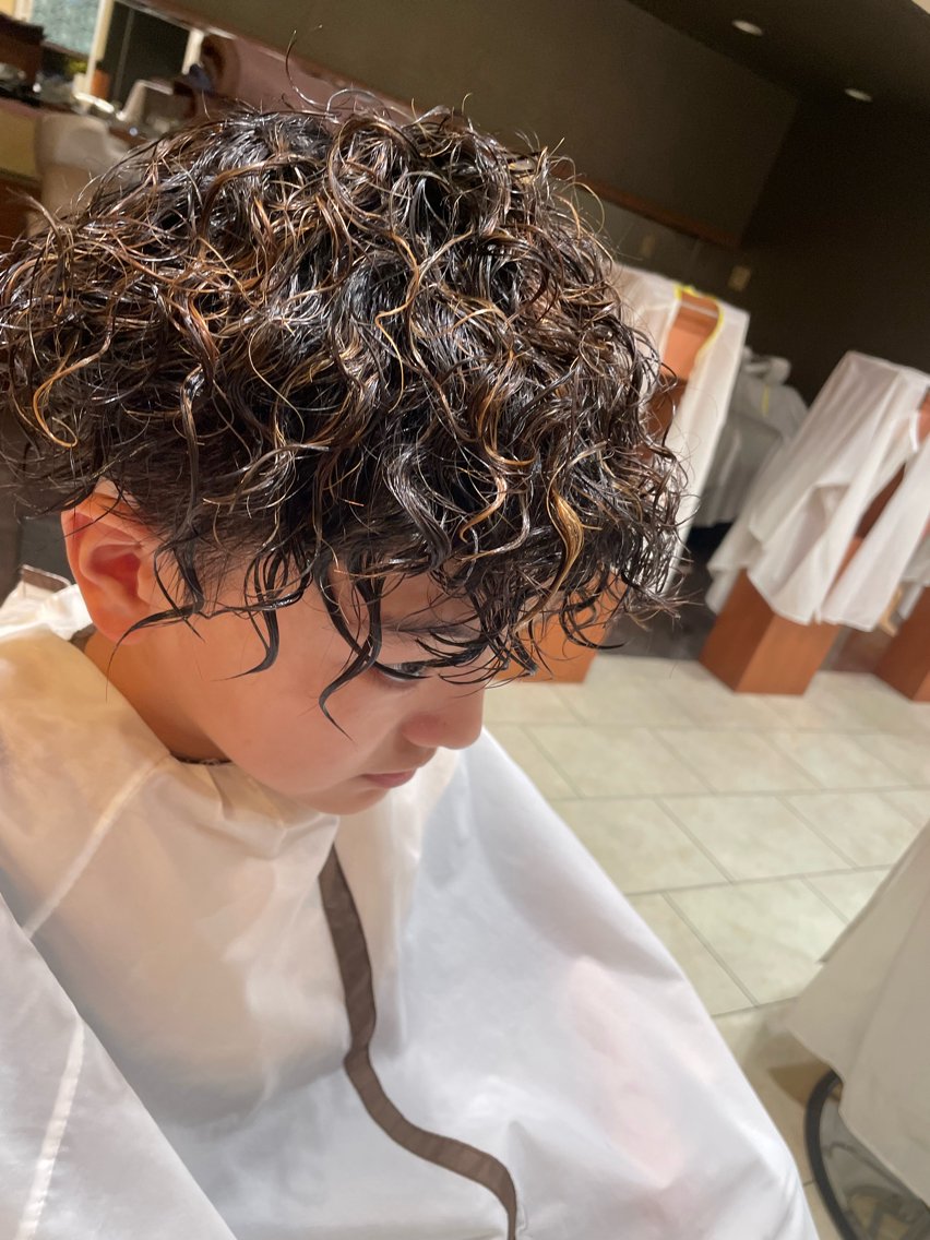 パーマ 新谷 心愛のヘアスタイル
