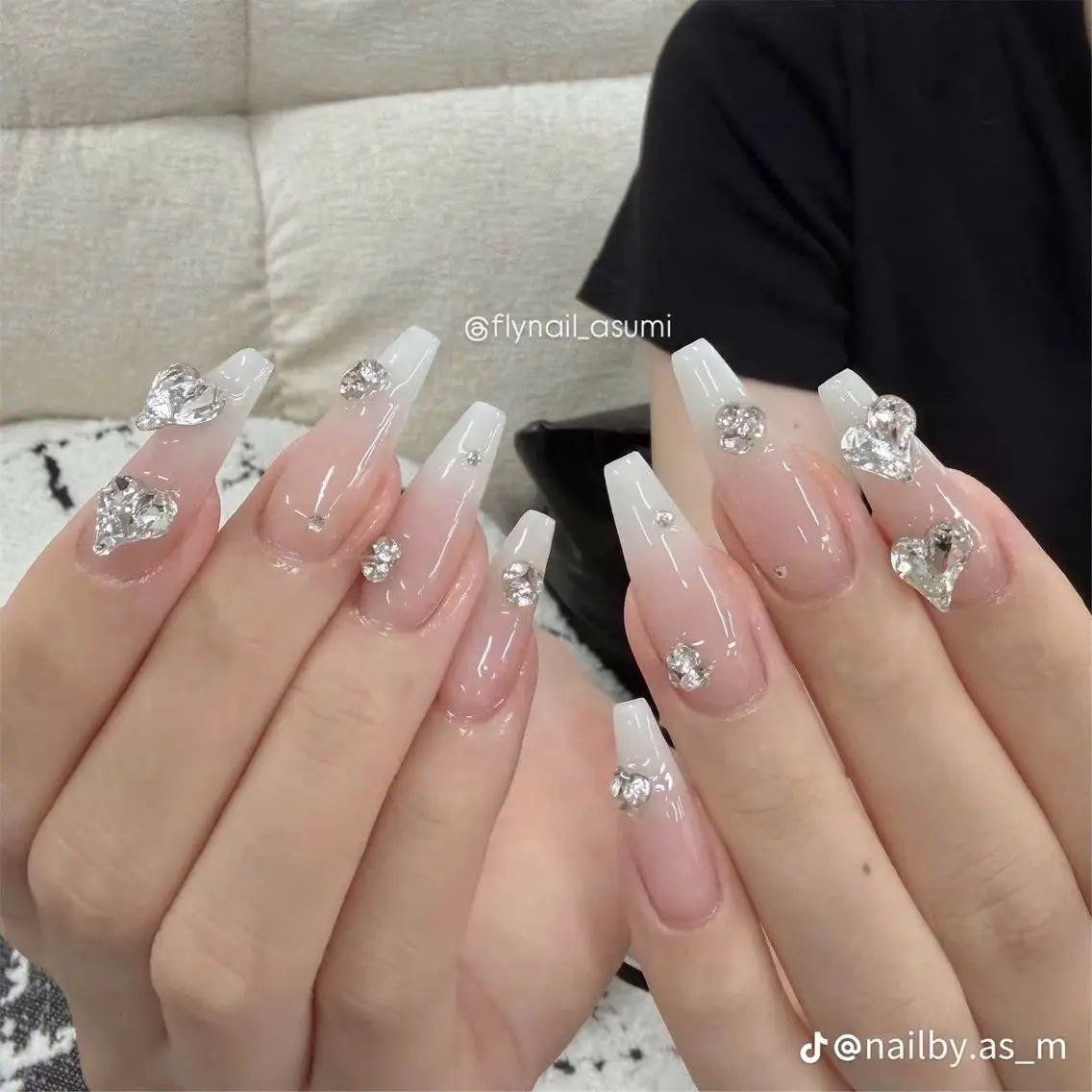 ネイル グラデーション ラメ(グリッター) マグネットネイル ミラーネイル ニュアンスネイル ハンドネイル Lumi de nailsのネイルデザイン