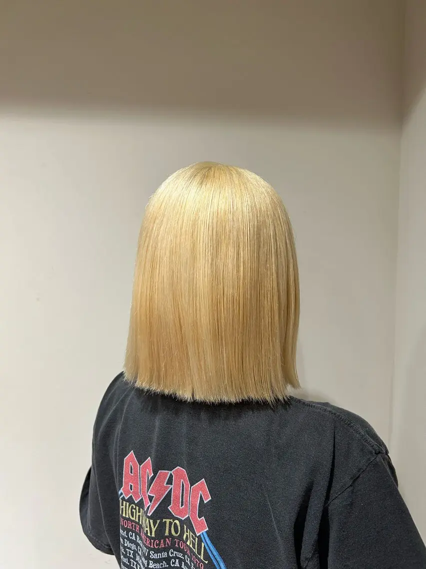 カラー 塚本 悠里のヘアスタイル