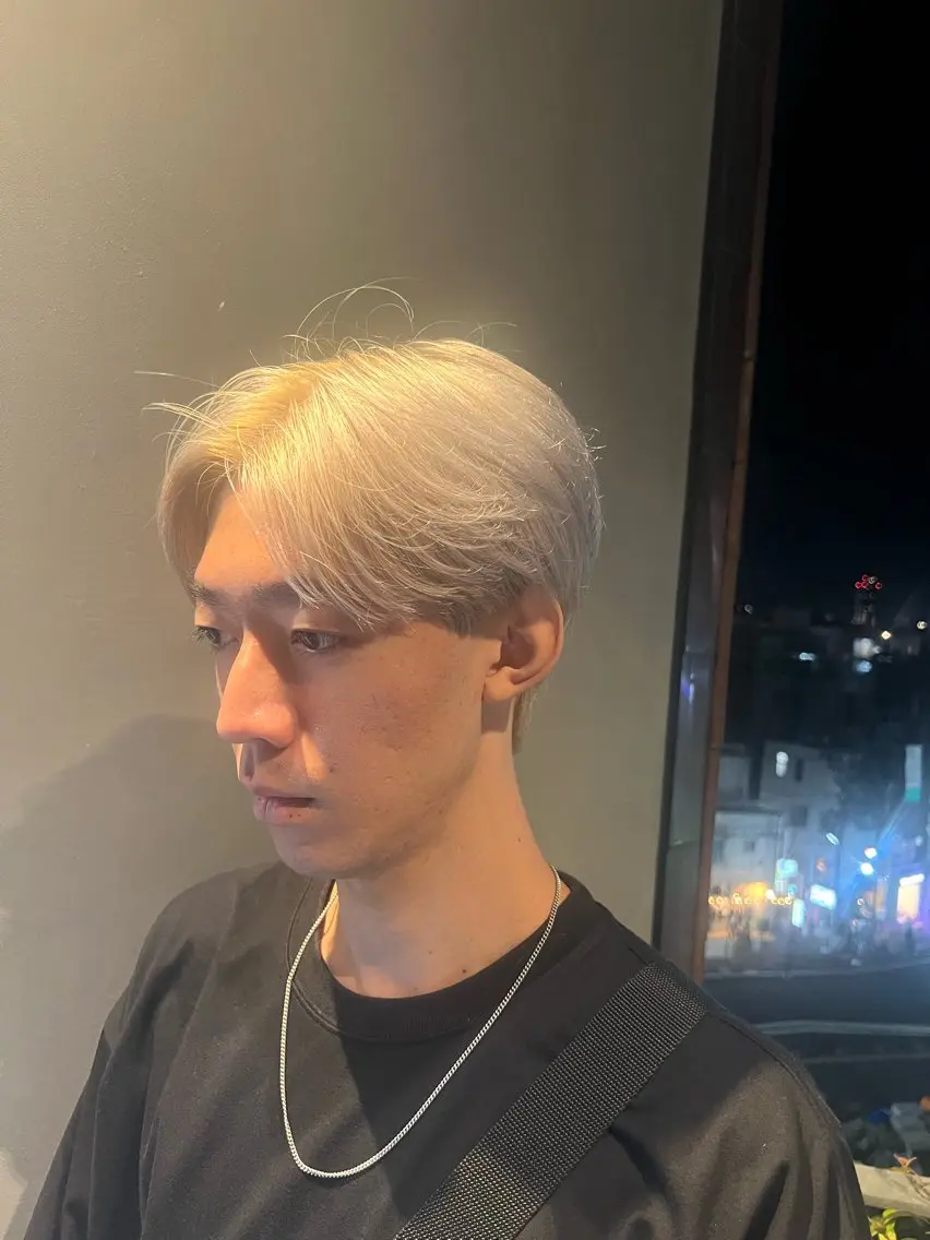 カラー メンズ ダブルカラー寒色系 ボリューム改善ハヤトのヘアスタイル