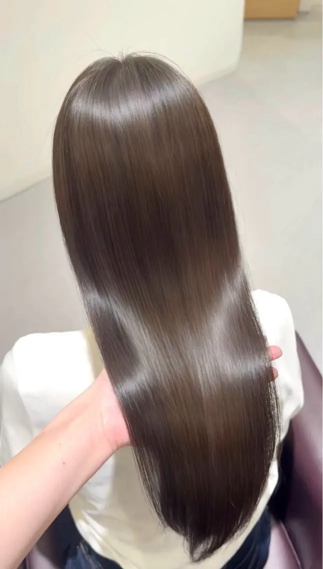 ロング ケアカラー 顔周りカット 髪質改善 韓国風ヘア レイヤーカット カット ヘアカラー トリートメント ️🫧透明感カラー& 髪質改善🎀いさきのヘアスタイル