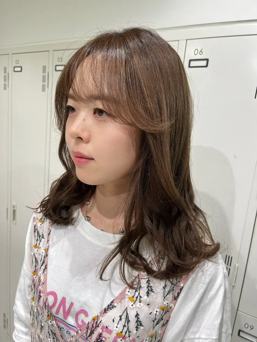 セミロング カラー ベージュカラー ブリーチ モカベージュ カット ヘアカラー トリートメント 【メンズ縮毛矯正/ Ryoka】のヘアスタイル