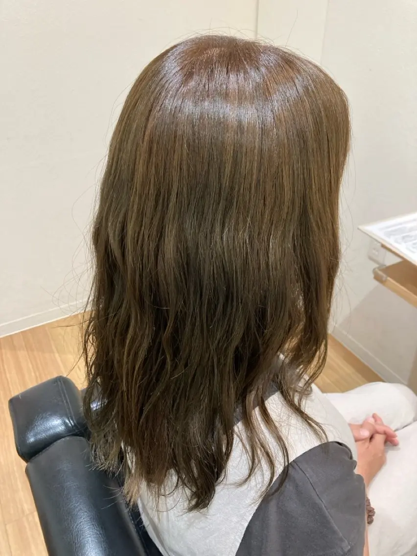 ロング カラー オリーブカラー 大西 瞭弘のヘアスタイル