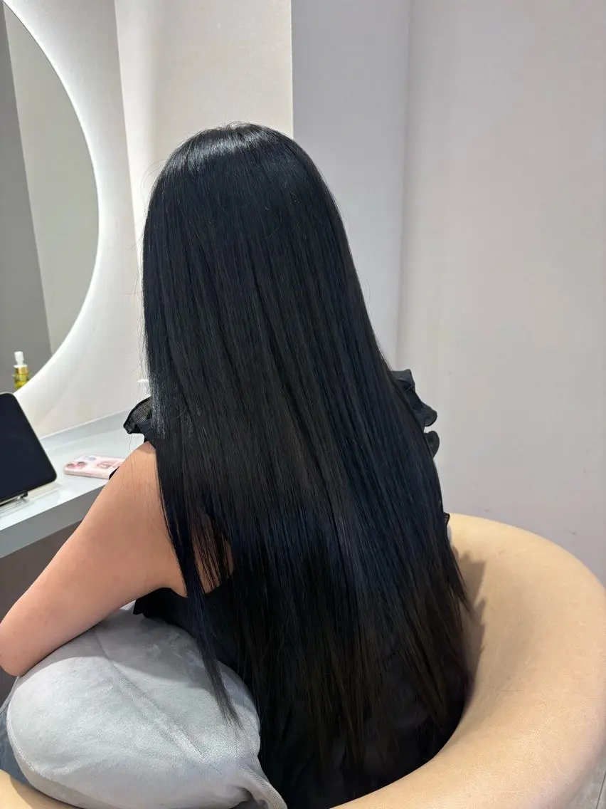 ロング アッシュ ヘアカラー 🩵ワンカラー MIYU🩵のヘアスタイル