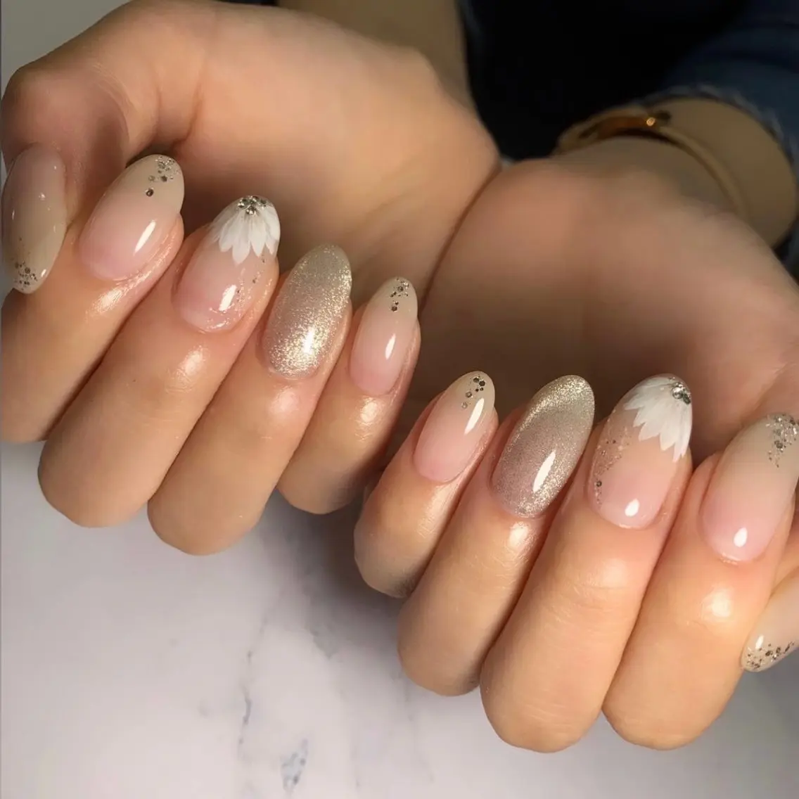 ネイル Lowe' Karinaのネイルデザイン
