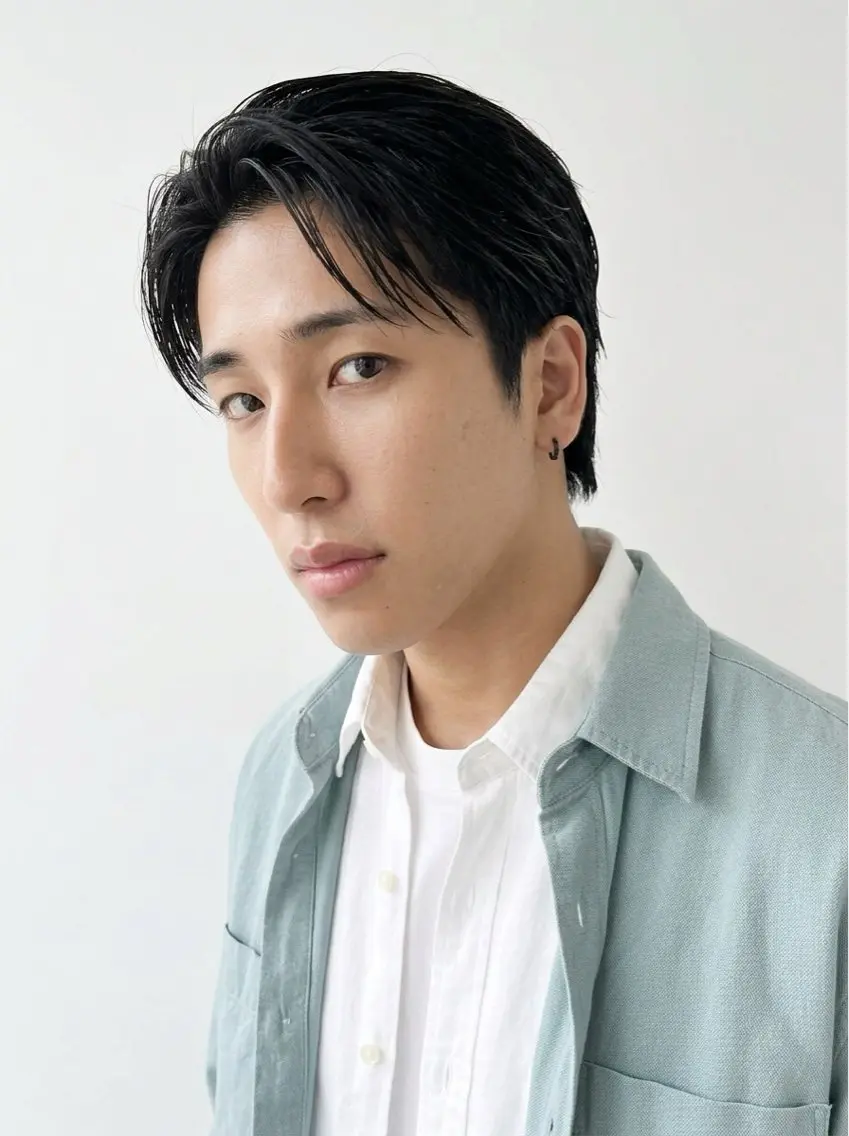 パーマ メンズ センターパート フェザーパーマ メンズパーマ 心斎橋メンズサロン リベルテグリットのヘアスタイル