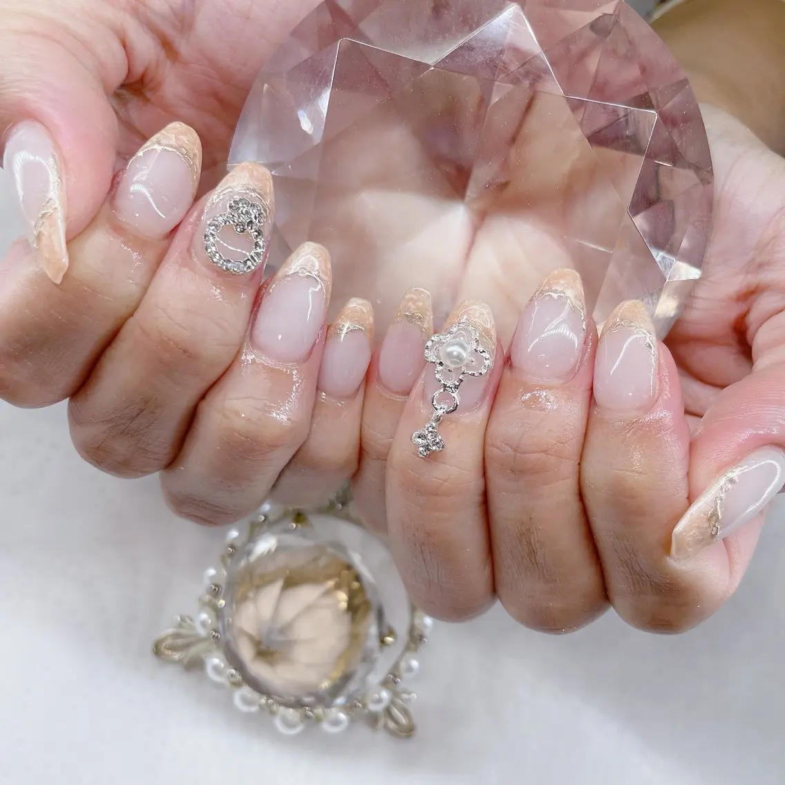 ネイル アートネイル オーロラネイル チークネイル 長さ出し フラッシュネイル misun_ nailのネイルデザイン